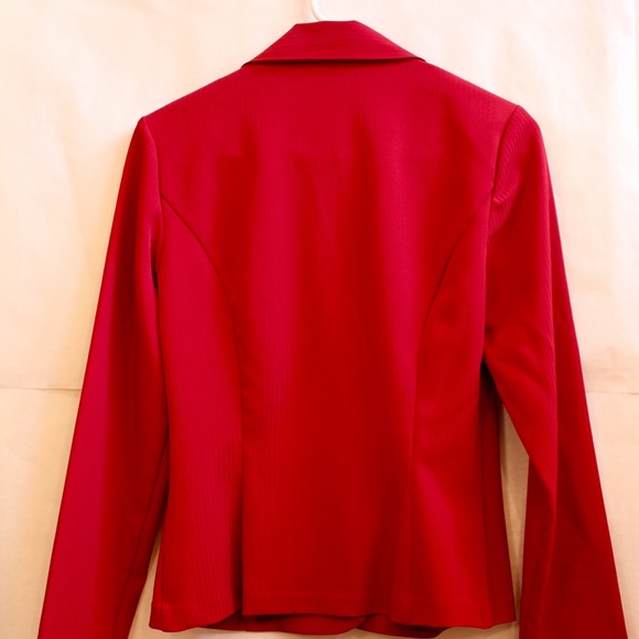 Byerwear truly red blazer - Picture 6 of 6
